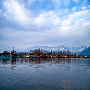 package-itinerary15489282931279rsz_srinagar_landscape-2149844_960_720